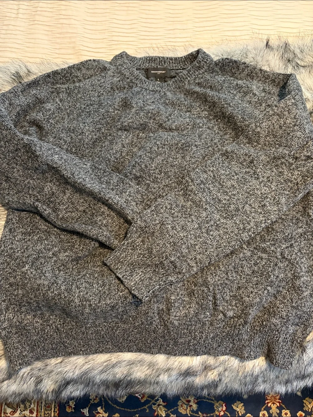 Banana Republic Men's Heather Charcoal Crewneck Sweater